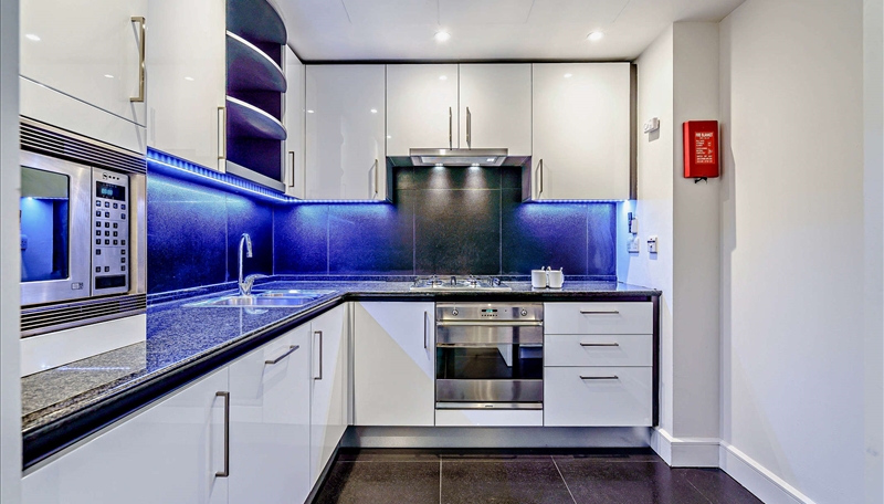 TWO BEDROOM TO LET CIRCUS E14 Image 6