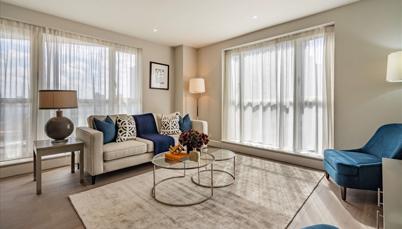 TWO BEDROOM TO LET CIRCUS E14 Image 1