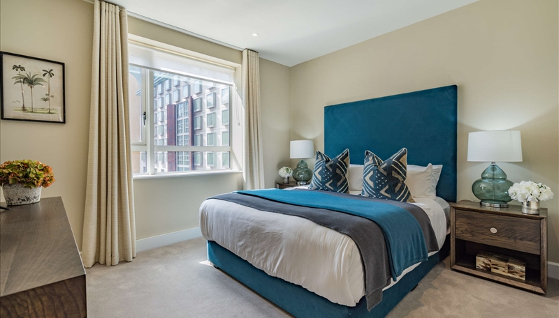 TWO BEDROOM TO LET CIRCUS E14 Image 2