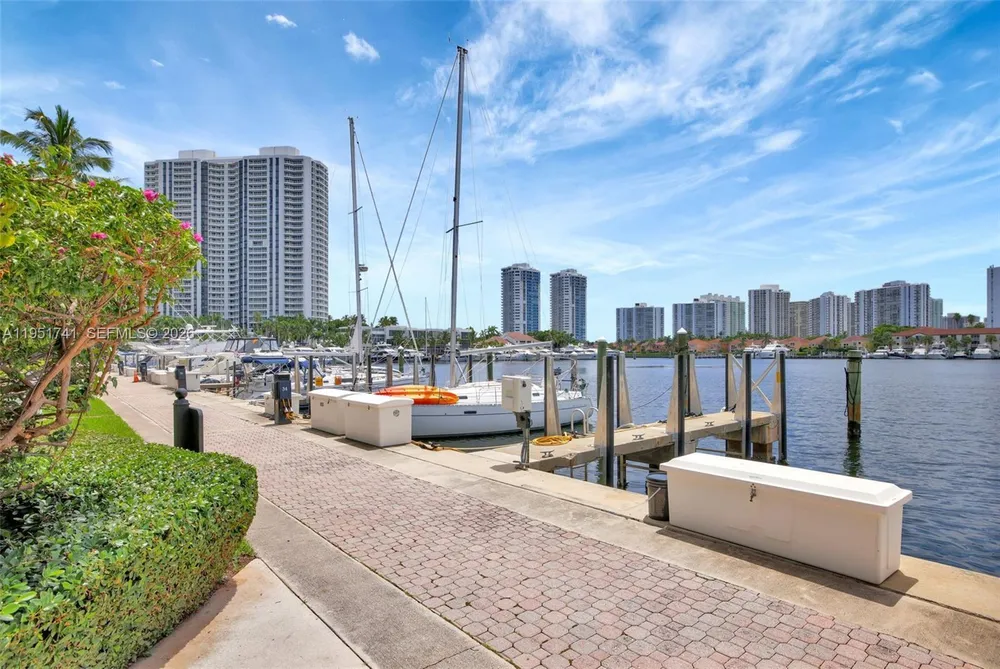3640 Yacht Club Dr, Aventura, FL 33180