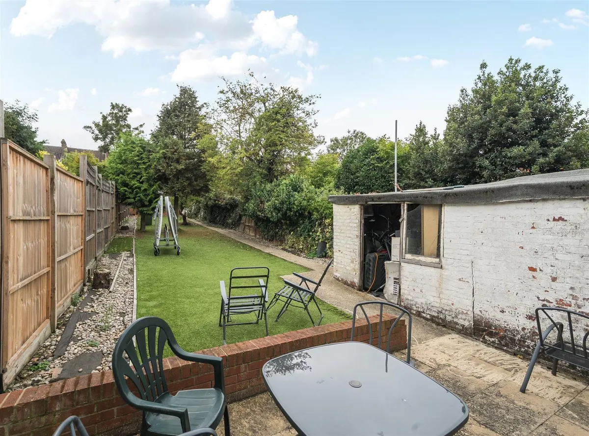 Haycroft Gardens, London NW10
