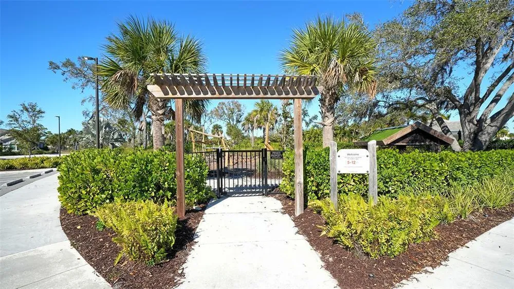 15312 Shady Palms Ln, Nokomis, FL 34275-4343