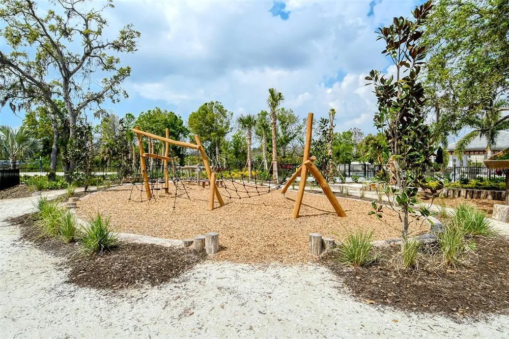 15312 Shady Palms Ln, Nokomis, FL 34275-4343