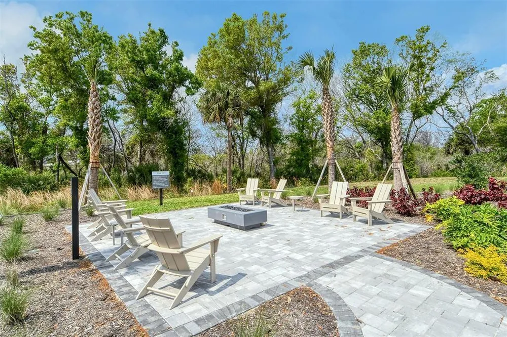 15312 Shady Palms Ln, Nokomis, FL 34275-4343