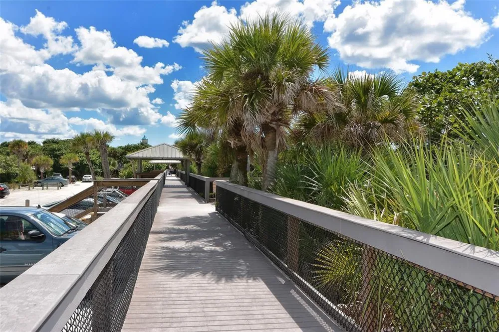 15312 Shady Palms Ln, Nokomis, FL 34275-4343