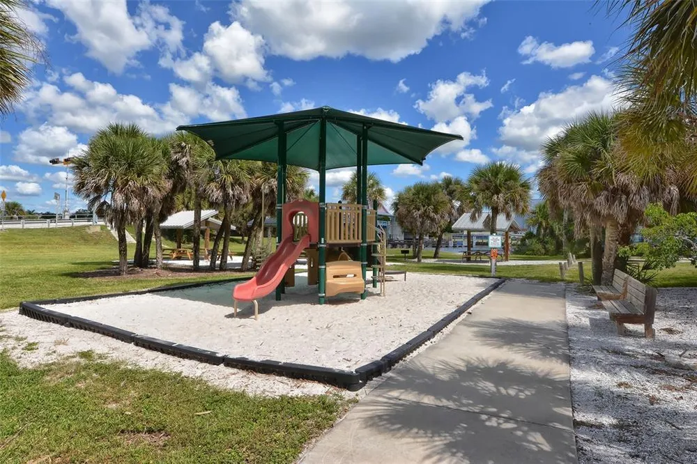 15312 Shady Palms Ln, Nokomis, FL 34275-4343