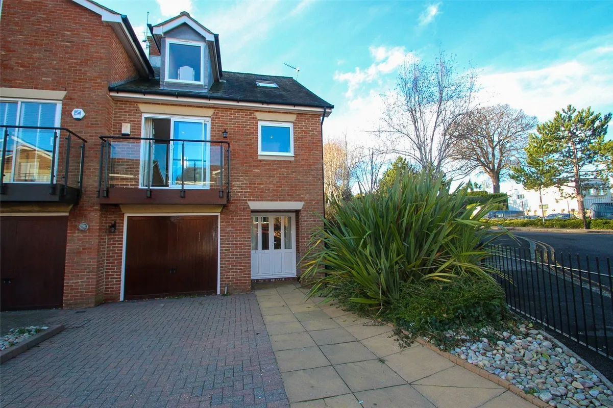 Marina Drive, Hamble, Southampton, Hampshire, SO31