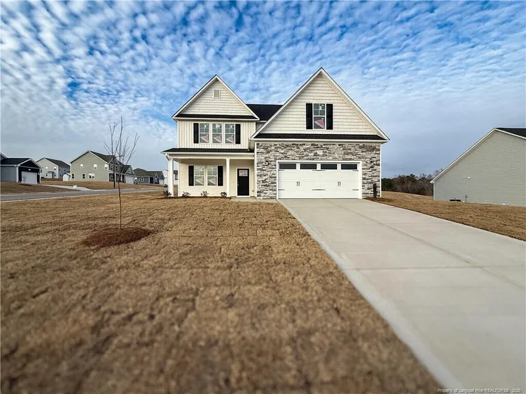 510 Log Pond Road, Fayetteville, NC 28311