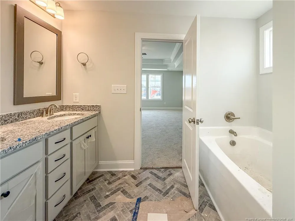 510 Log Pond Road, Fayetteville, NC 28311