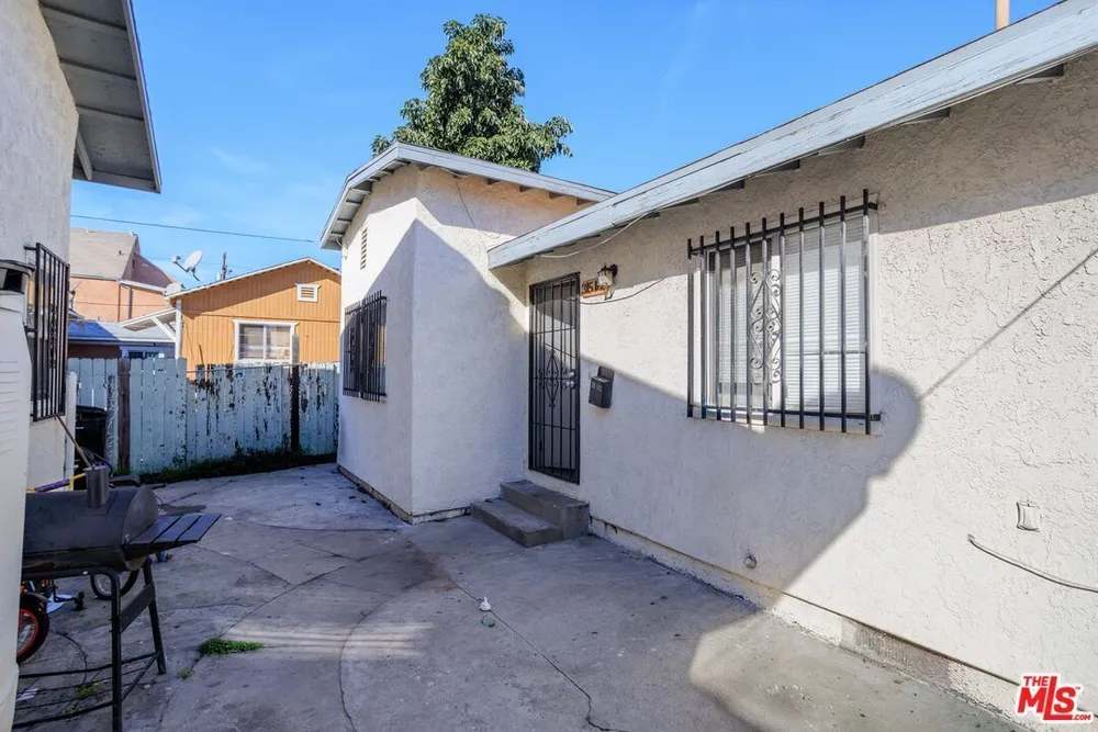 313 E 36th St, Southeast Los Angeles, CA 90011
