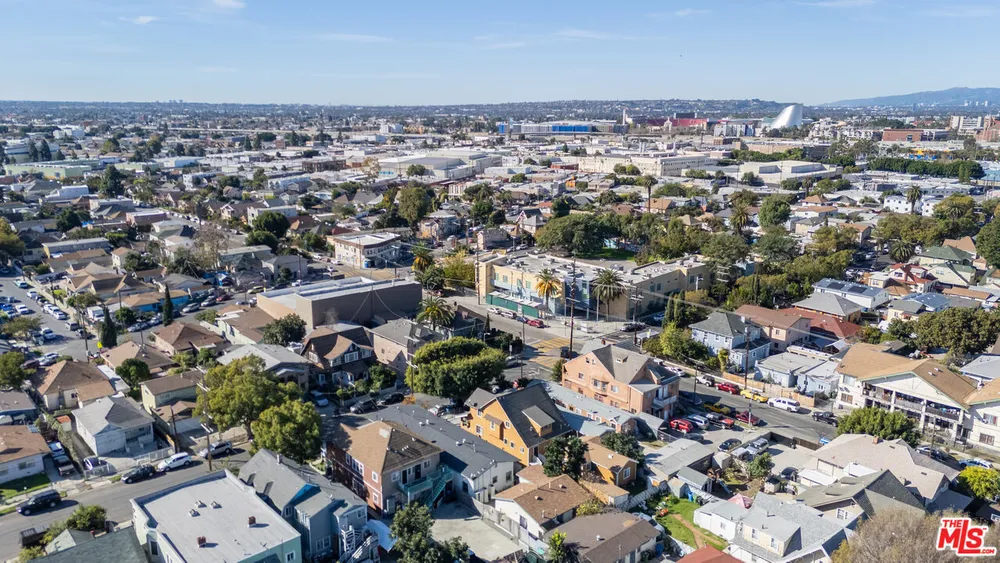 313 E 36th St, Southeast Los Angeles, CA 90011