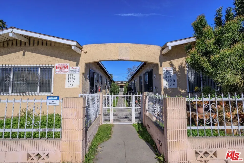871 E 49th St, Southeast Los Angeles, CA 90011