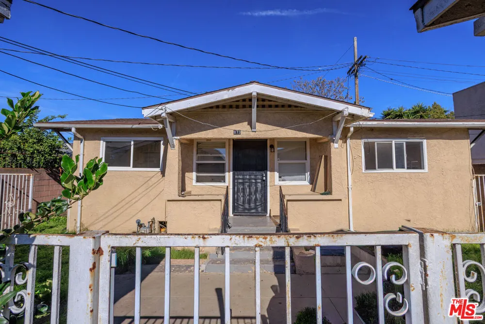 871 E 49th St, Southeast Los Angeles, CA 90011