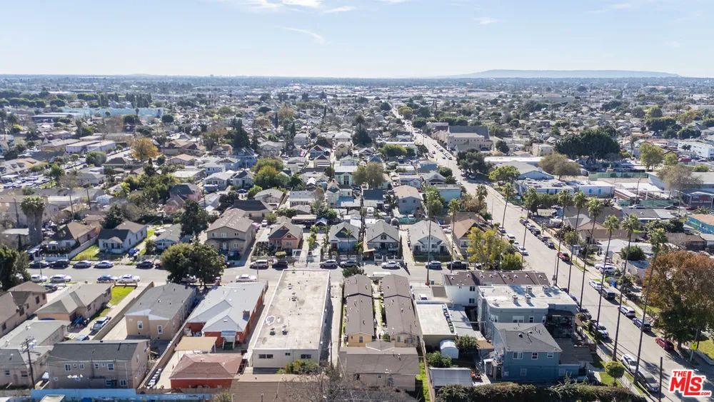 871 E 49th St, Southeast Los Angeles, CA 90011
