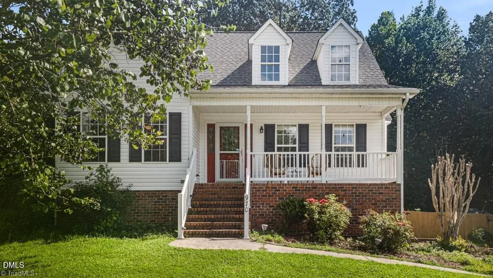 970 Winterside Ln, Winston-Salem, NC 27107