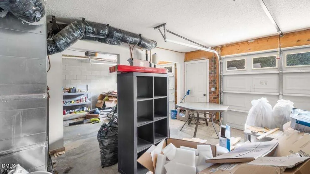 970 Winterside Ln, Winston-Salem, NC 27107