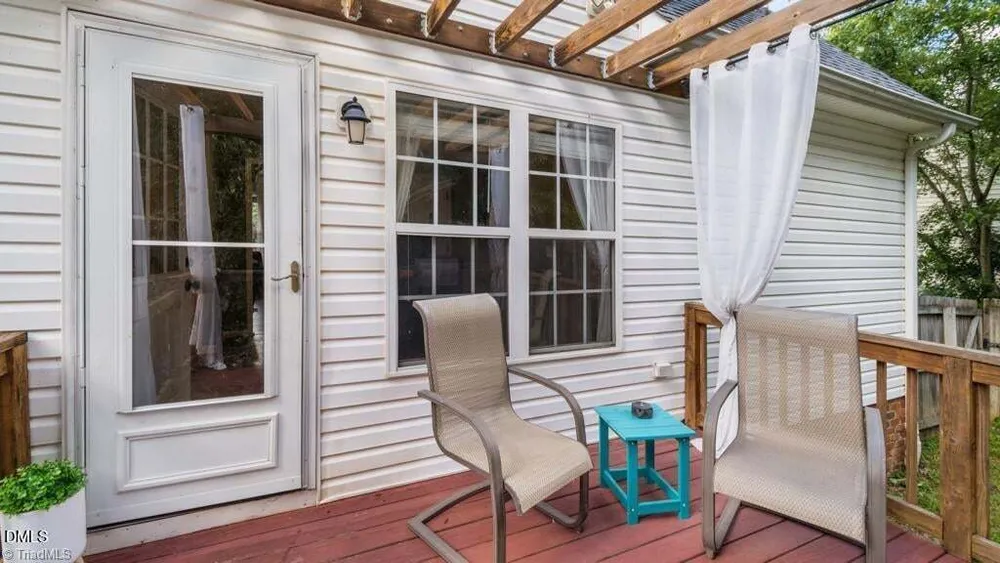 970 Winterside Ln, Winston-Salem, NC 27107