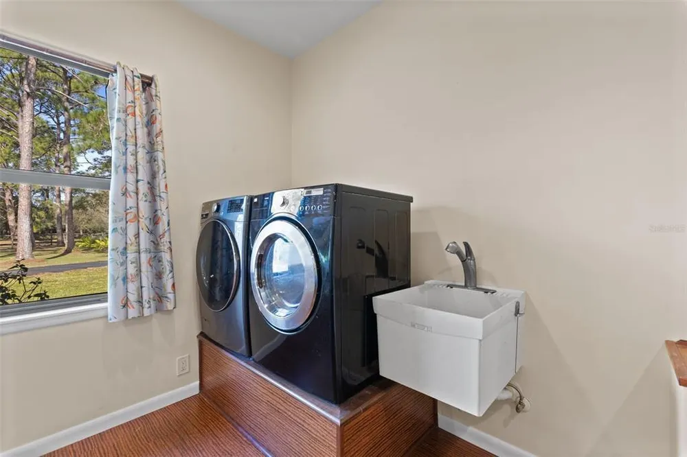 6950 El Dorado Dr, Sarasota, FL 34240