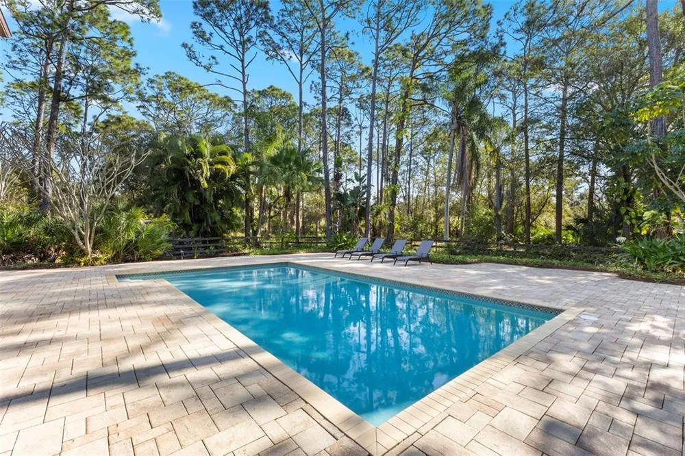 6950 El Dorado Dr, Sarasota, FL 34240