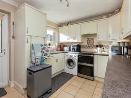 Lodden Close, Aylesbury thumb 3
