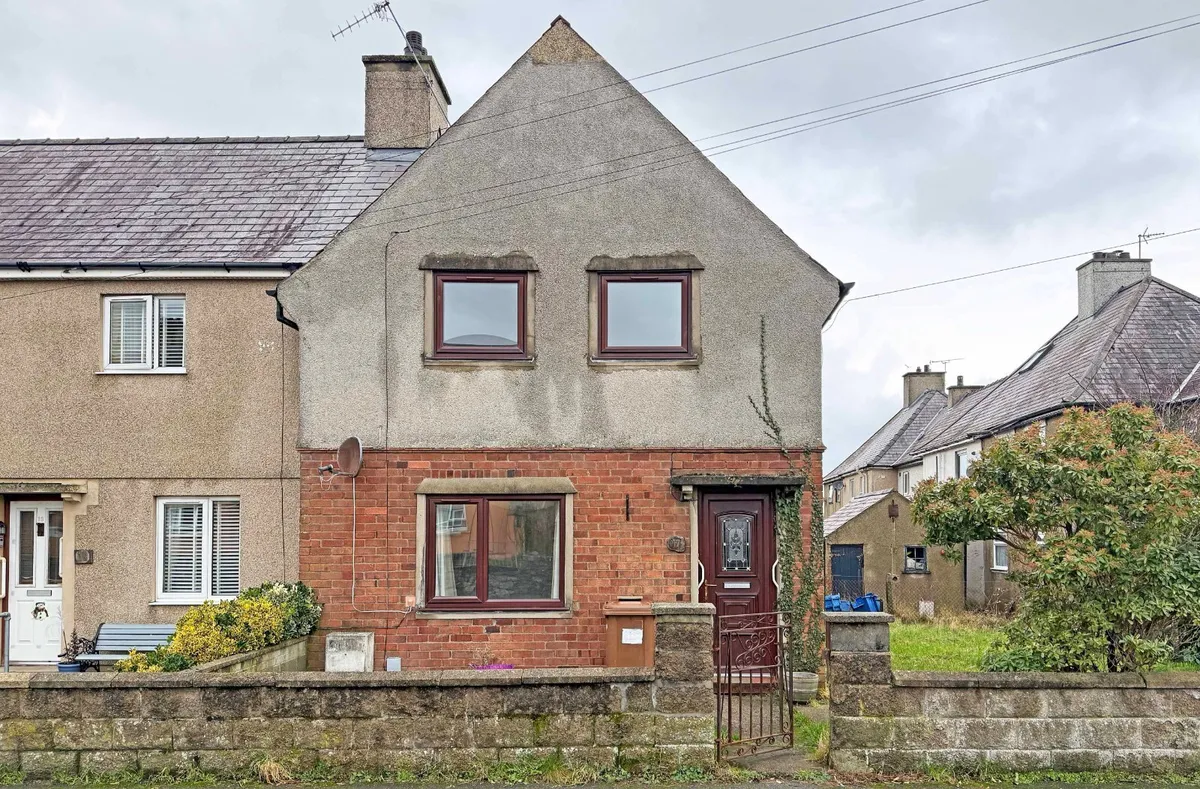Dol Beuno, Bontnewydd, Caernarfon, Gwynedd, LL55