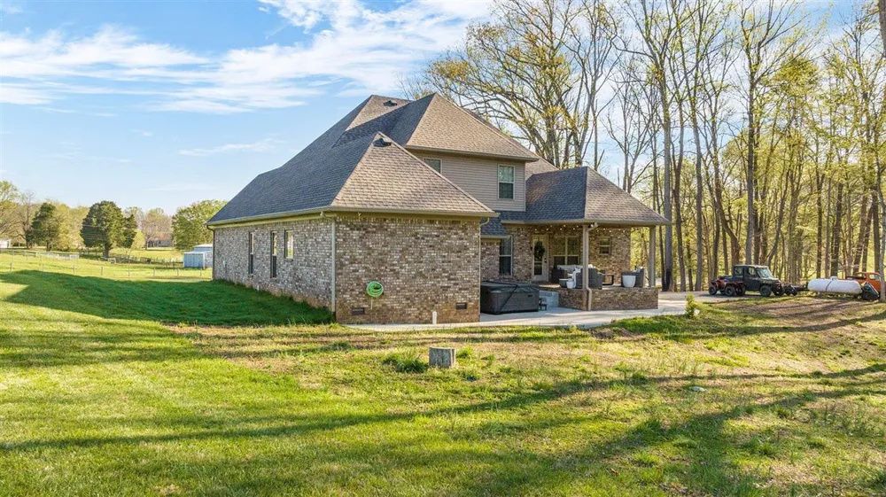 166 Cooper Dearing Rd, Alvaton, KY 42122