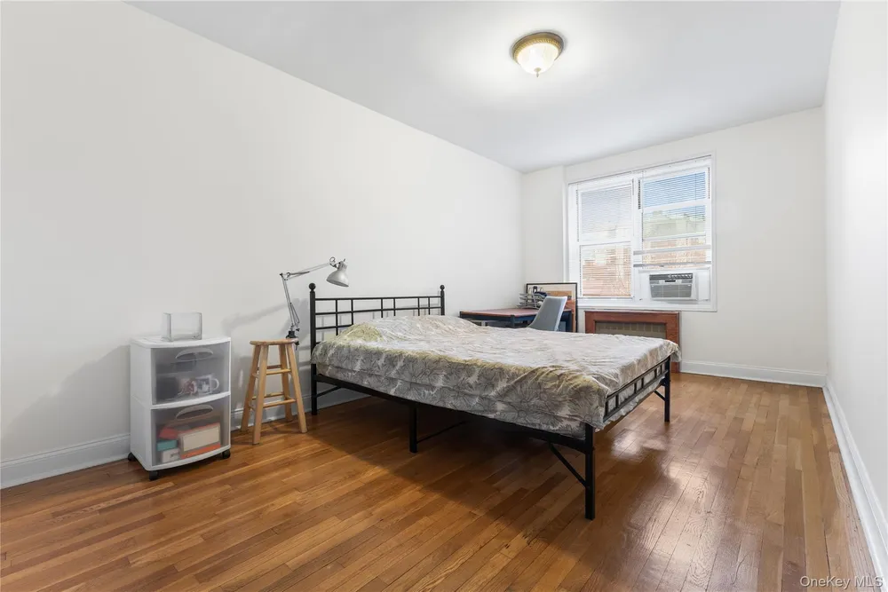 64 99th St, Rego Park, NY 11374