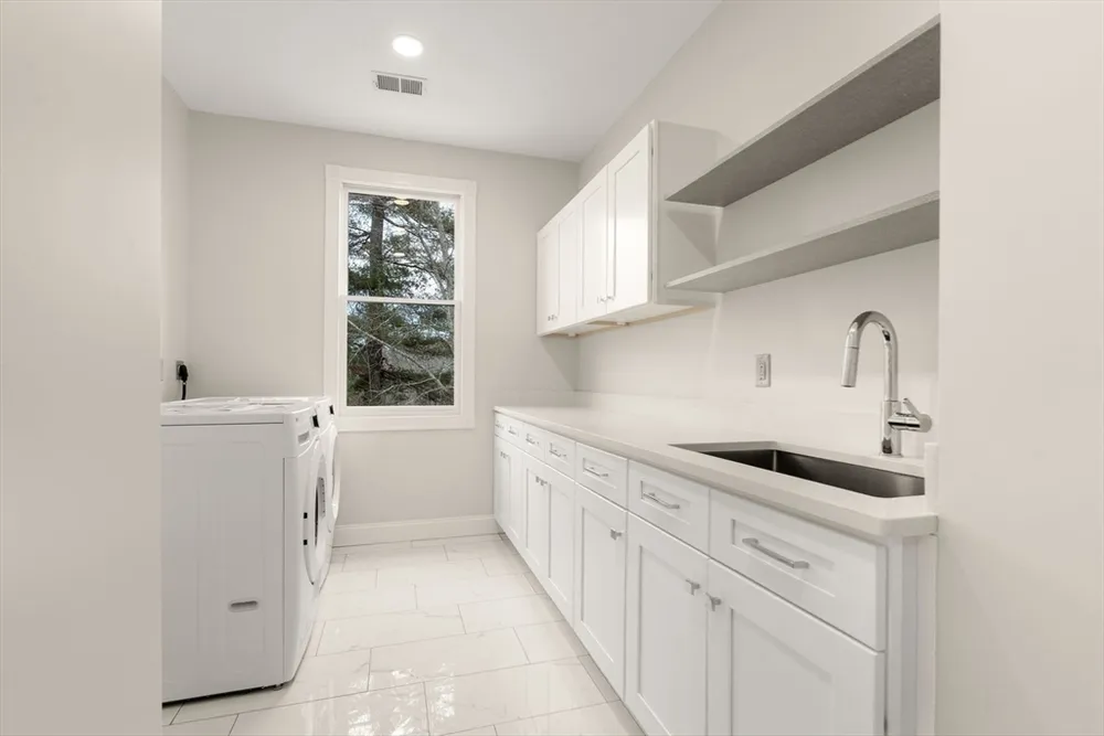 York St, Canton, MA 02021