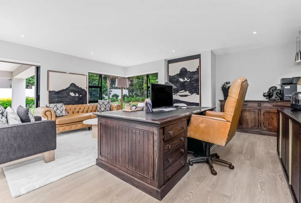 South Africa, Gauteng, Eagle Canyon Golf Estate, Eagle Creek Drive, 401