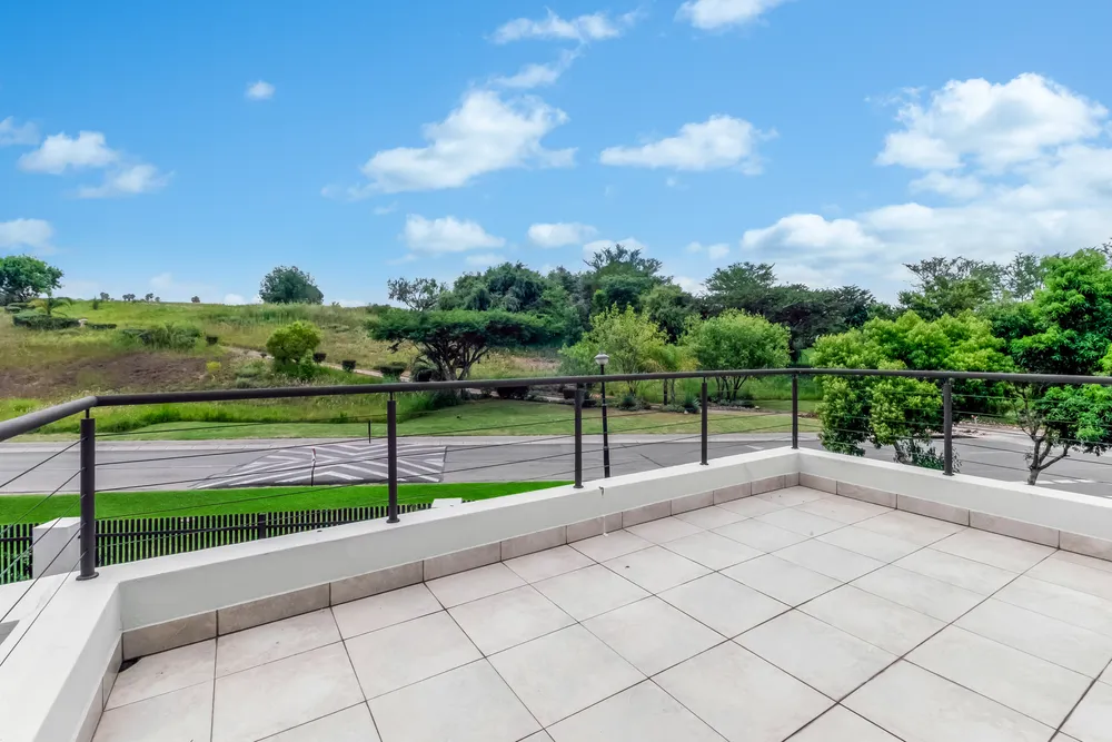 South Africa, Gauteng, Eagle Canyon Golf Estate, Eagle Creek Drive, 401