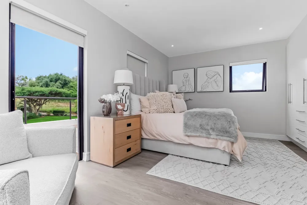 South Africa, Gauteng, Eagle Canyon Golf Estate, Eagle Creek Drive, 401