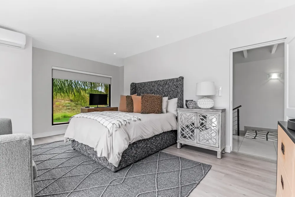 South Africa, Gauteng, Eagle Canyon Golf Estate, Eagle Creek Drive, 401