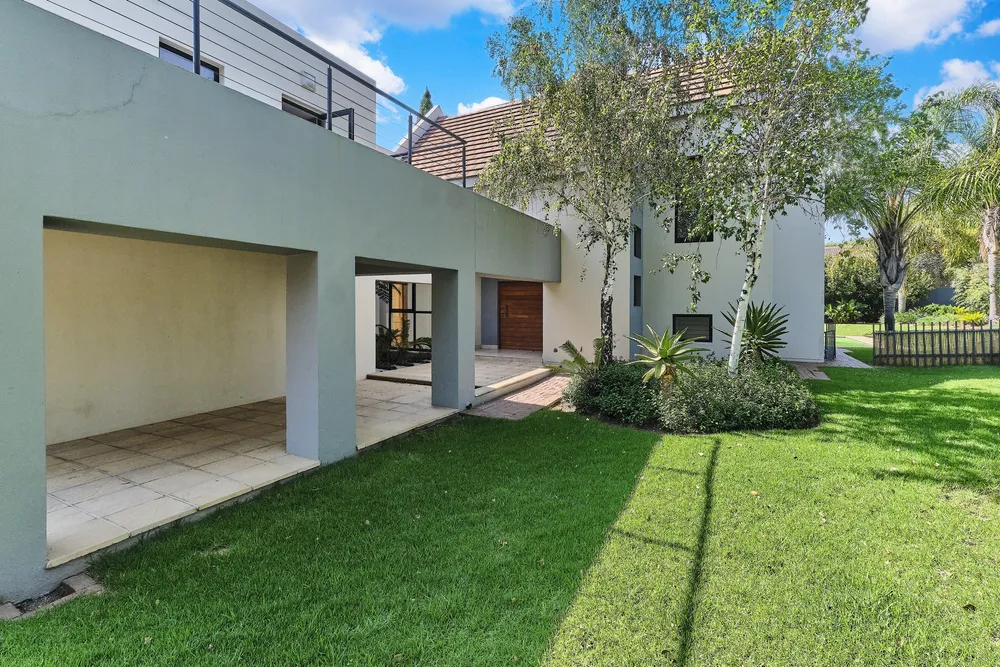 South Africa, Gauteng, Eagle Canyon Golf Estate, Eagle Creek Drive, 401