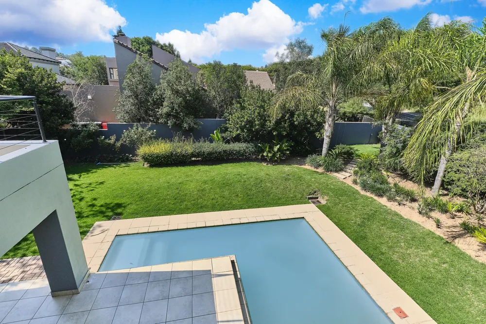 South Africa, Gauteng, Eagle Canyon Golf Estate, Eagle Creek Drive, 401
