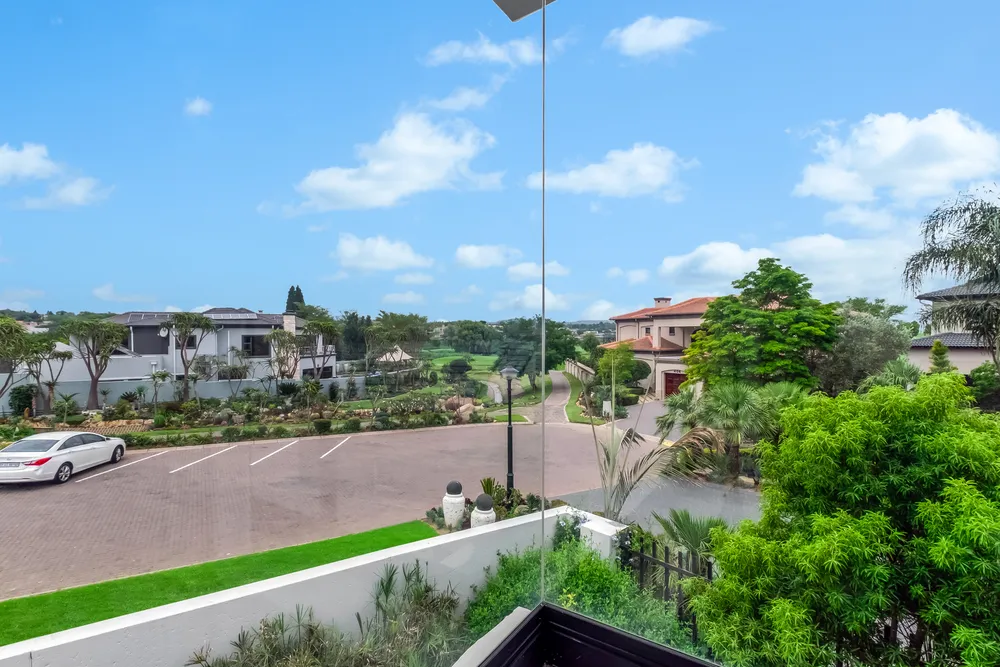 South Africa, Gauteng, Eagle Canyon Golf Estate, Eagle Creek Drive, 401