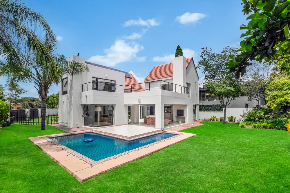 South Africa, Gauteng, Eagle Canyon Golf Estate, Eagle Creek Drive, 401