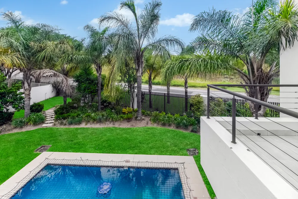 South Africa, Gauteng, Eagle Canyon Golf Estate, Eagle Creek Drive, 401