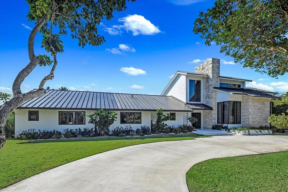 5902 SW 105th St, Pinecrest, FL 33156