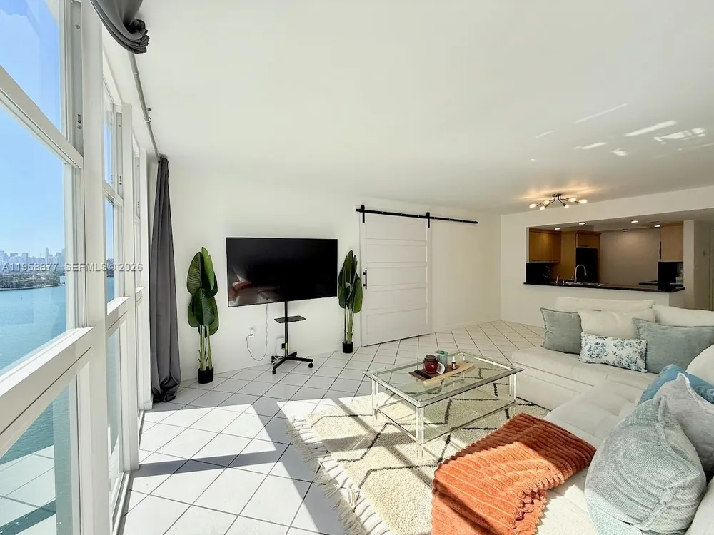 1228 West Ave, Miami Beach, FL 33139