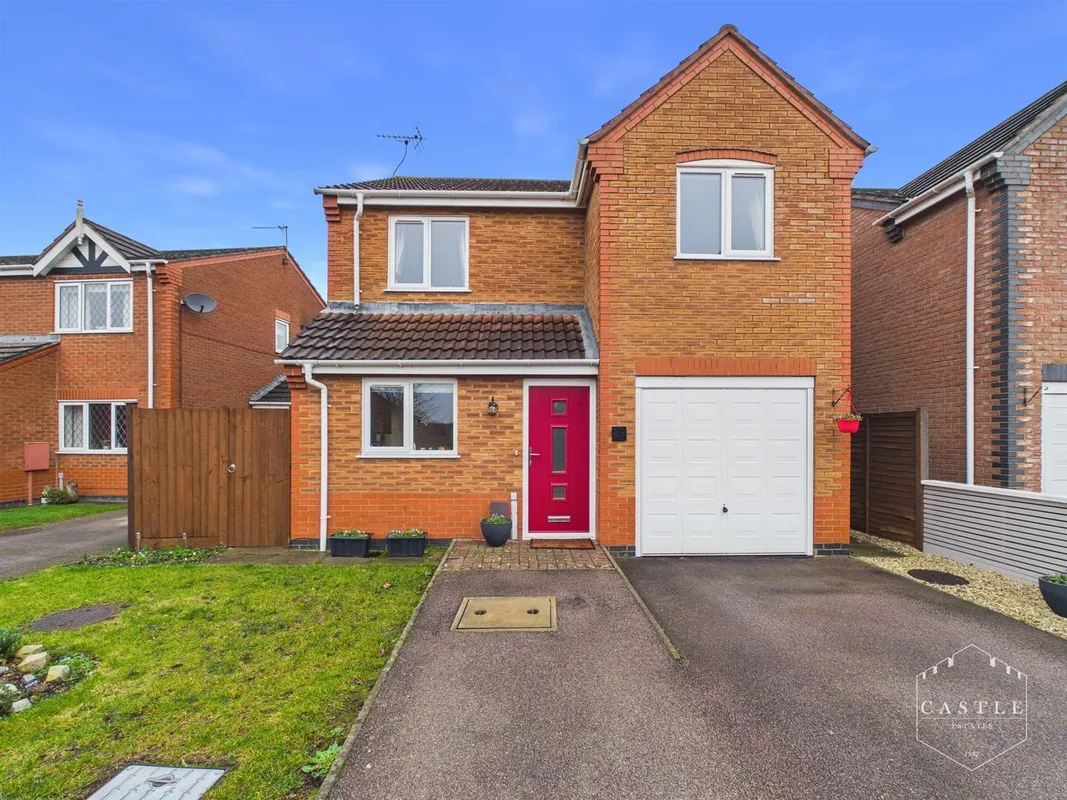 Livia Close, Hinckley