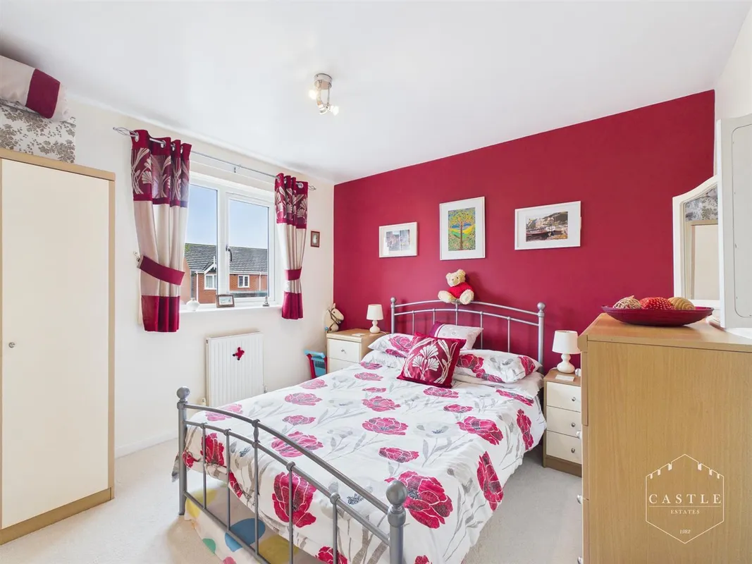 Livia Close, Hinckley