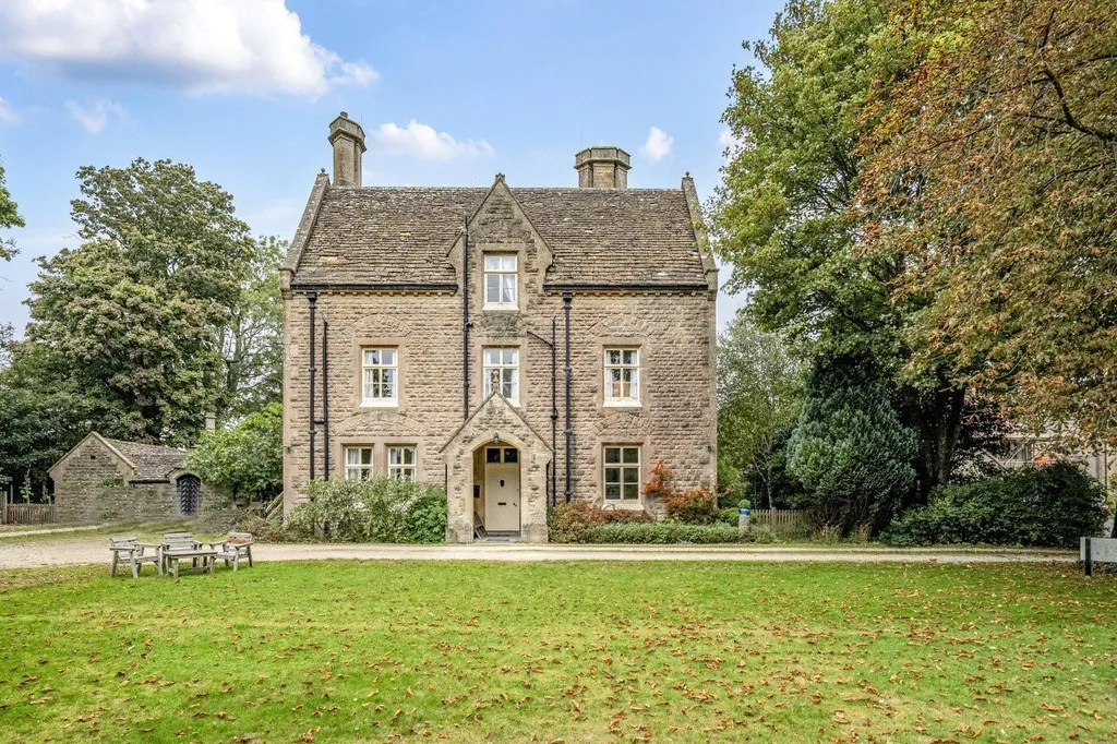 7 Bedroom Detached House For Sale: Trimnells, Colerne, Chippenham, SN14