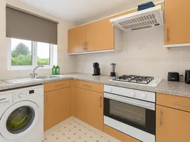 Flazen Close, Bournemouth thumb 3