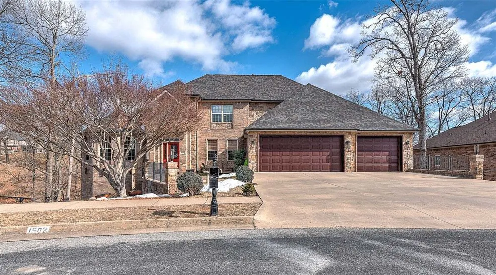 1502 NE Bluff Springs Ave, Bentonville, AR 72712