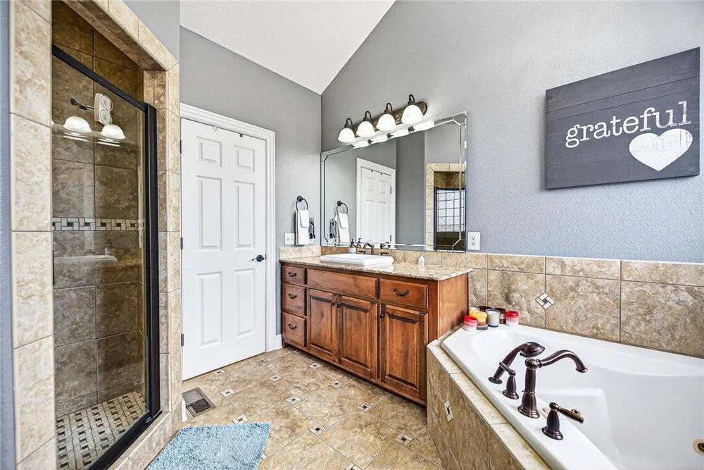 1502 NE Bluff Springs Ave, Bentonville, AR 72712