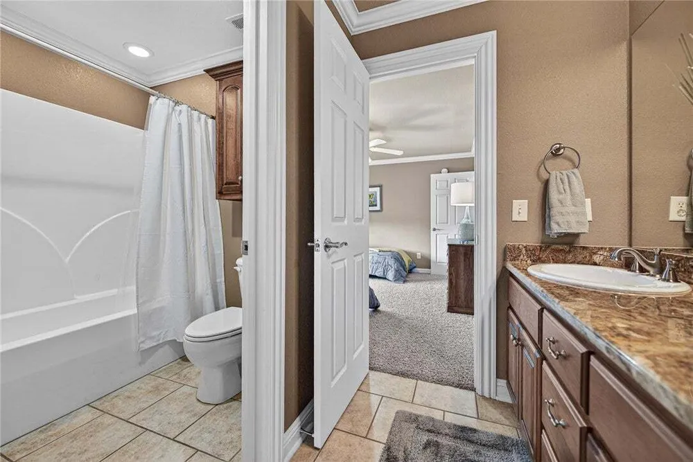 1502 NE Bluff Springs Ave, Bentonville, AR 72712