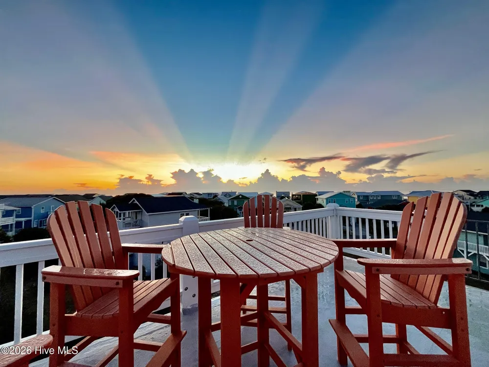 130 Heather Ln, Kure Beach, NC 28449