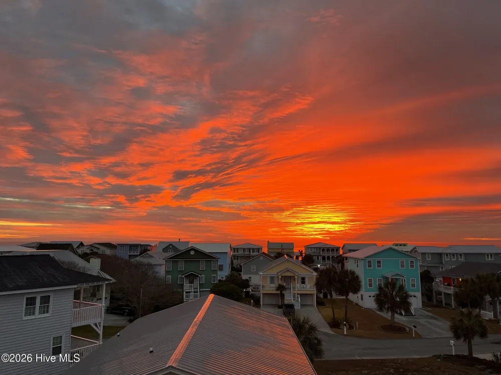 130 Heather Ln, Kure Beach, NC 28449