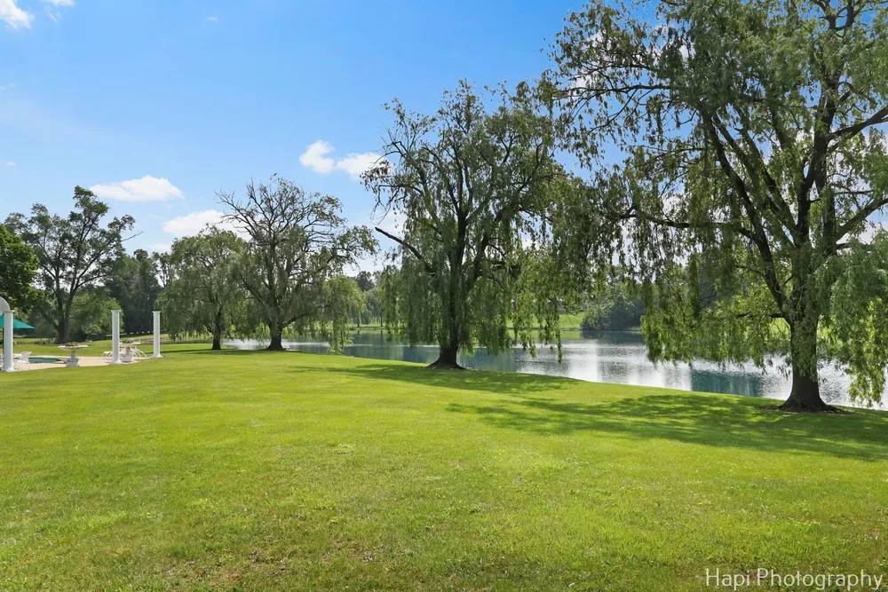 7 3 Lakes Rd, Barrington Hills, IL 60010