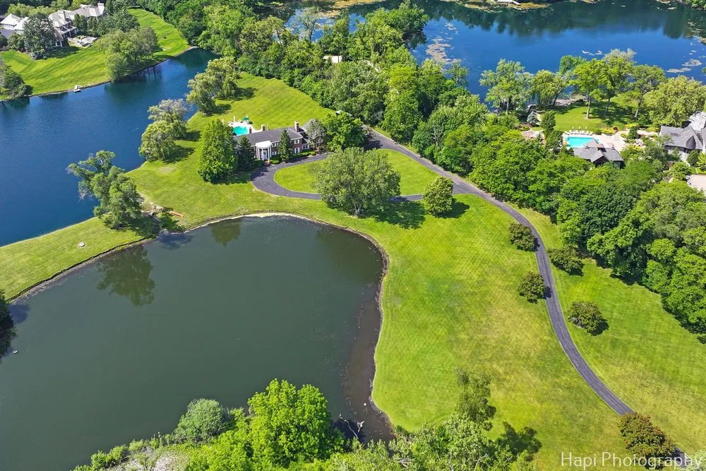 7 3 Lakes Rd, Barrington Hills, IL 60010